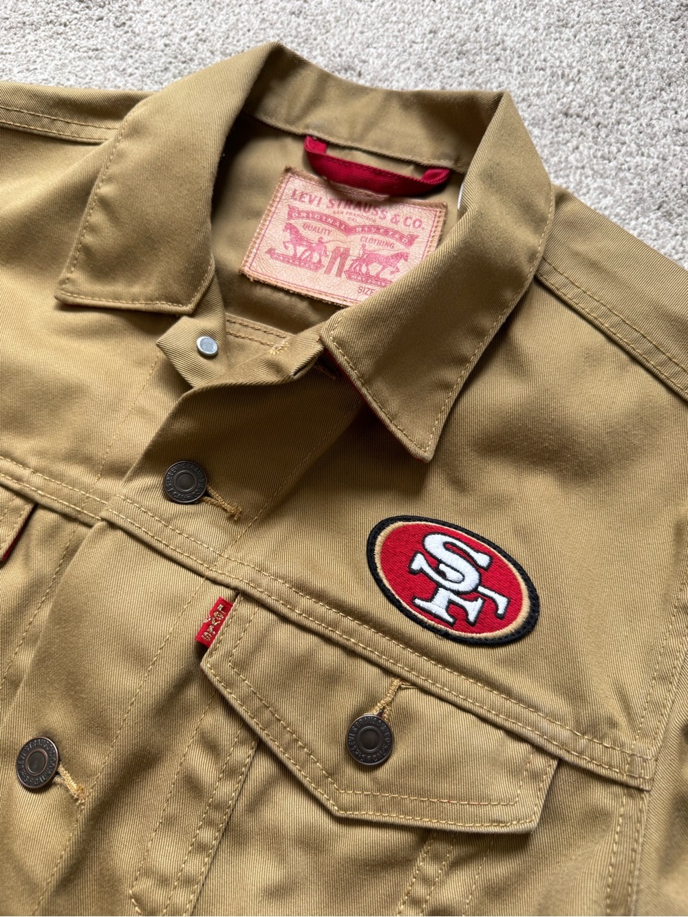 Mens Levi’s x NFL San Francisco 49ers Trucker Denim Jacket Size Medium